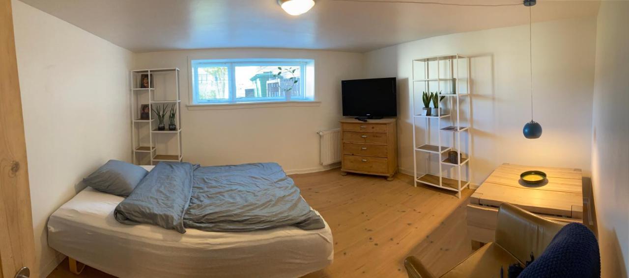 Appartement Vaerelse Med Eget Kokken Og Bad à Esbjerg Extérieur photo